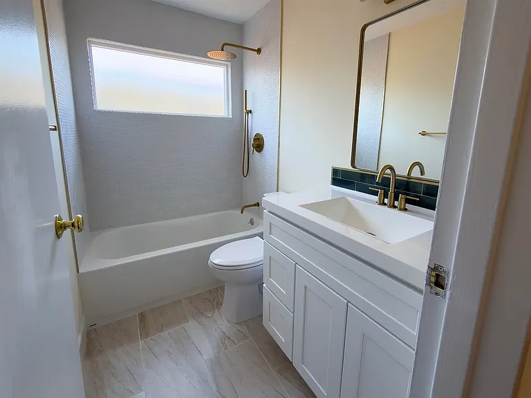 43387 Lindenwood St — Photo 3