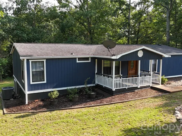 1120 Sandy Plains Rd, Tryon, NC 28782
