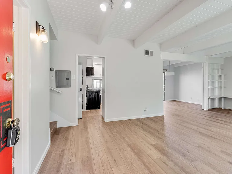 2723 Ashby Pl #D — Photo 3