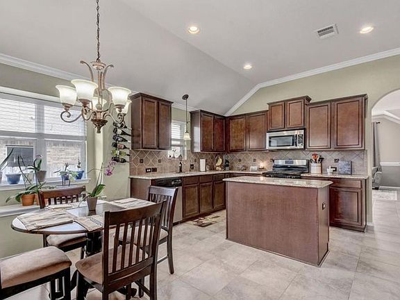 Kitchen with Breakfast area