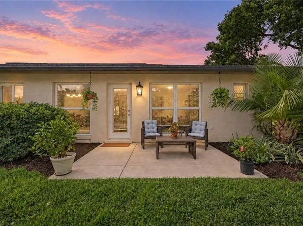 843 Palm View DR #25, NAPLES, FL 34110