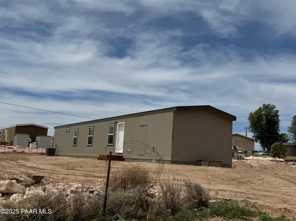25398 E Juniper Rd, Paulden, AZ 86334