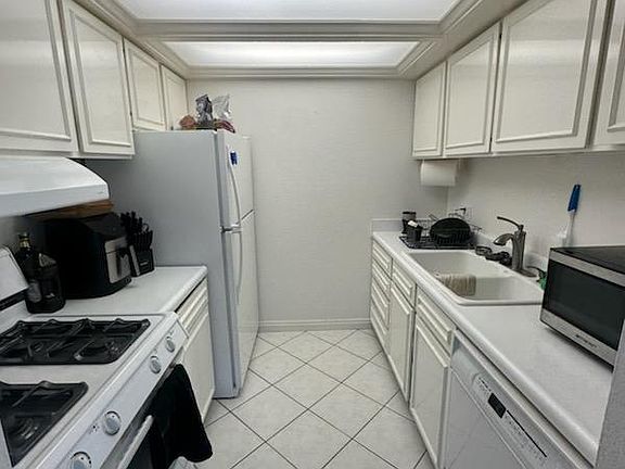 3rd image of 1160 S Foothill Dr APT 236