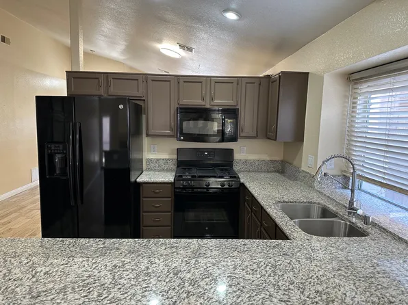 2113B Feather Bush St, Henderson, NV 89074