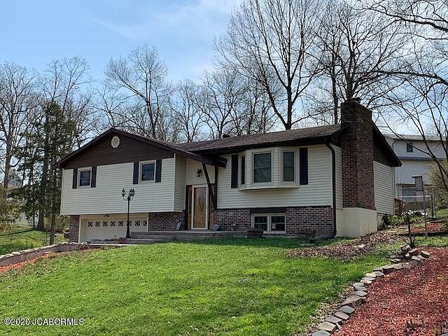 1st image of 307 Gateway Dr