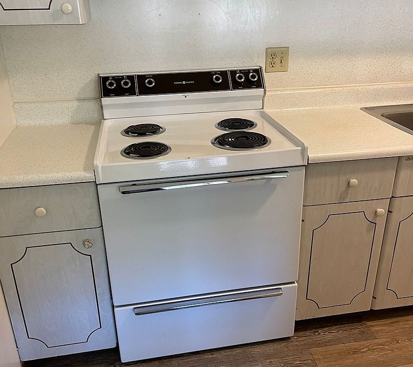 1st image of 12 Southwoods Ave APT 9