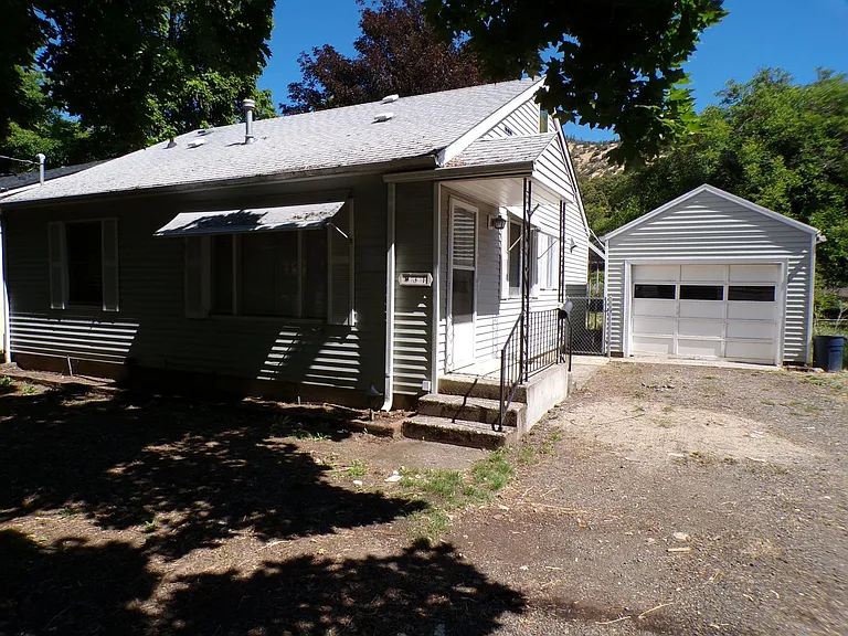 931 2nd Ave — Photo 2