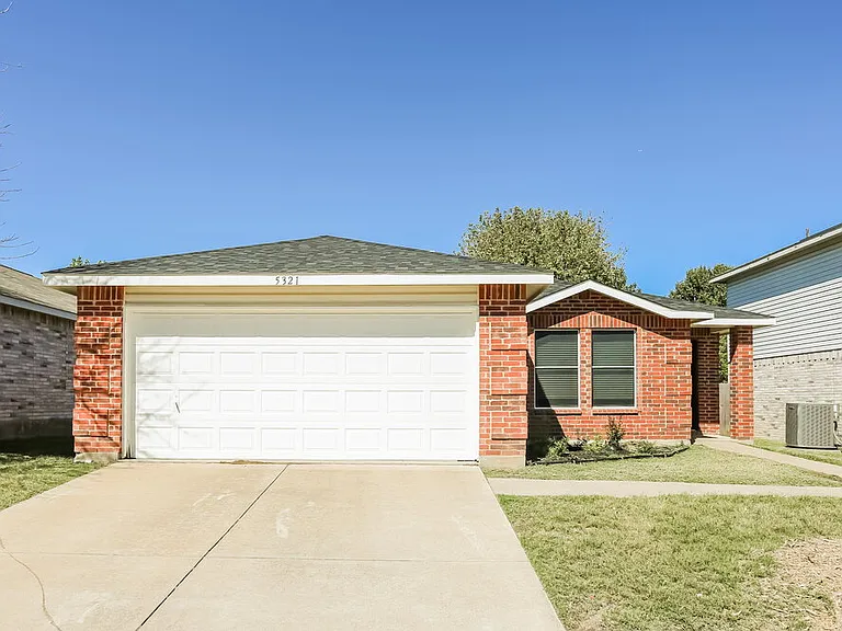 5321 Los Altos Rd — Photo 1