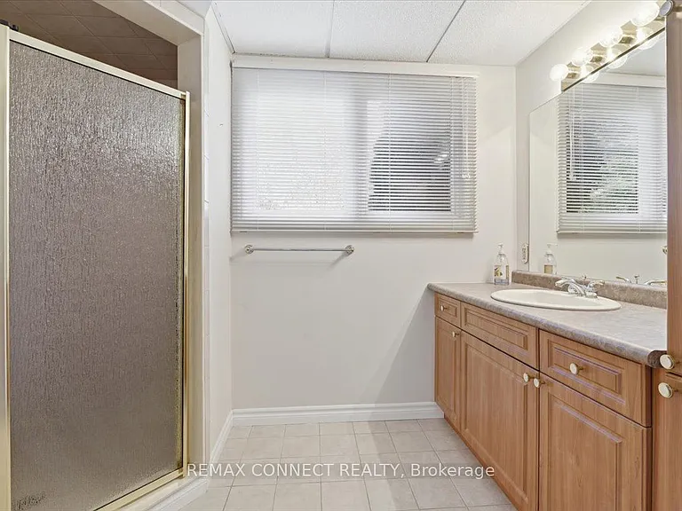4 Sunrise Ct — Photo 23