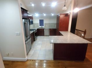 4018 189th St, Flushing, NY 11358