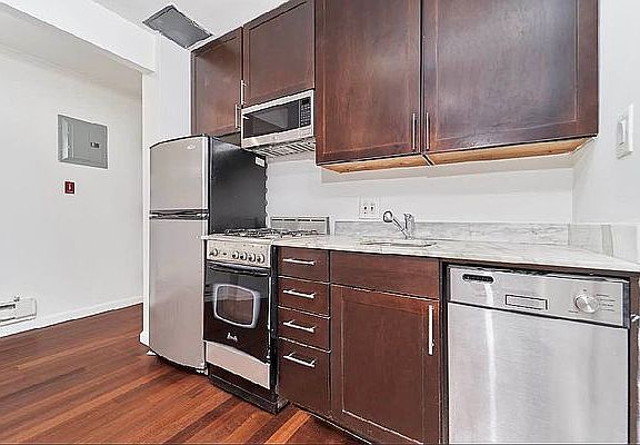 5th image of 23 Avenue A APT 3R