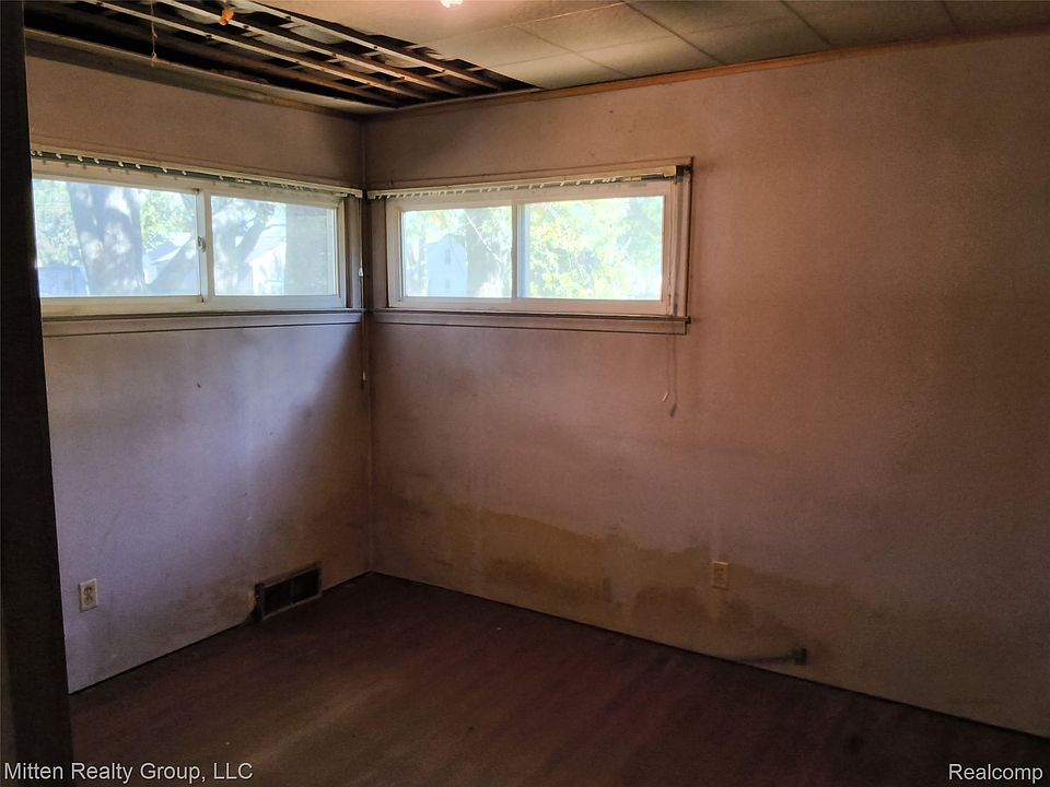 6169 Van Syckle Ave, photo 15