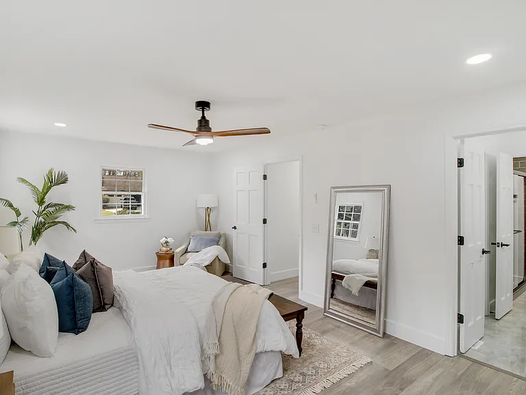 305 Mayfield St — Photo 23