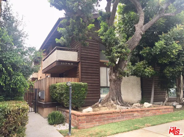 11743 Darlington Ave APT 9, Los Angeles, CA 90049