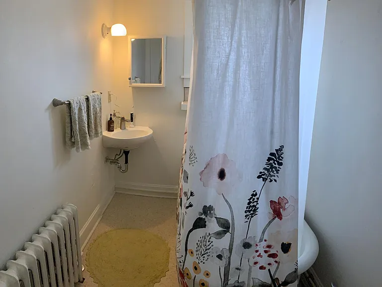 102 1st St #3 — Photo 10