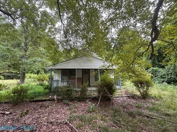 244 Red Mens Hall Rd, Port Haywood, VA 23138