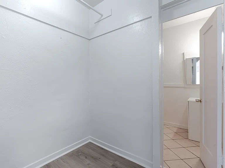 5432 S Figueroa St — Photo 7