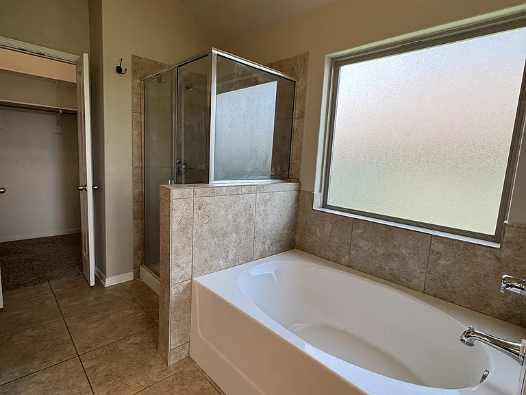 5611 Markham Dr — Photo 22