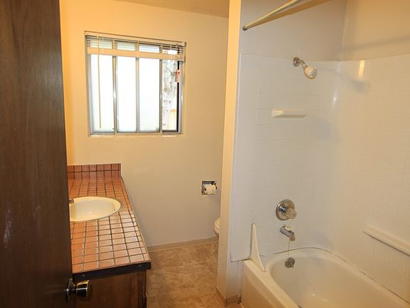 3rd image of 17513 8th Avenue Ct E