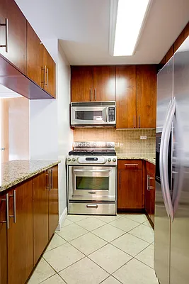 Rented by Mirador Real Estate | media 19