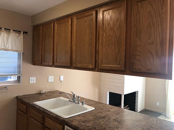 3rd image of 125 25th St APT A