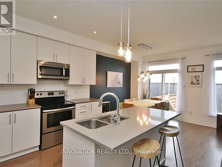 527 Rioja St — Photo 8