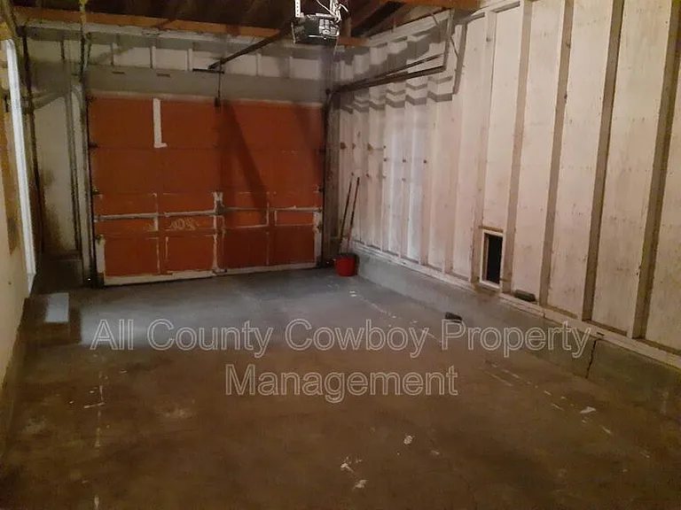 707 S 23rd St — Photo 17