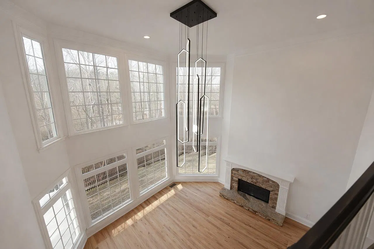 6 bed, 4600 sqft, $5,400 — Photo 3