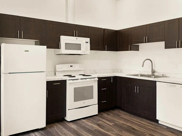 Sheridan Square Apartments — Photo 85