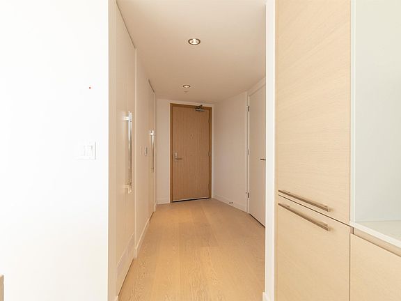 3rd image of 1289 E Hornby St #Xx01