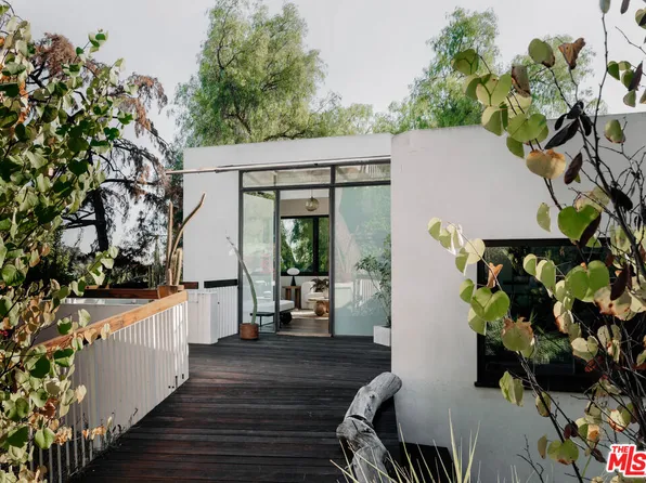 1942 Lemoyne St, Los Angeles, CA 90026