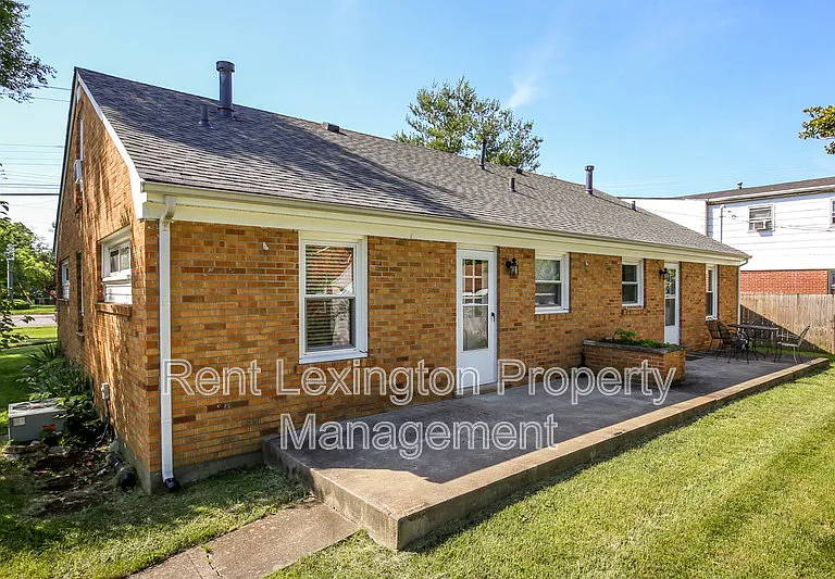 1771 Harrodsburg Rd — Photo 12