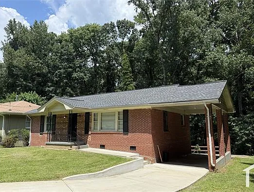 5 bed, 2000 sqft, $2,150 — Photo 4