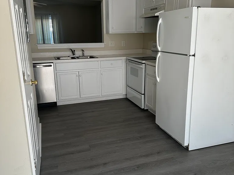 2913 A Eastridge Ct — Photo 2
