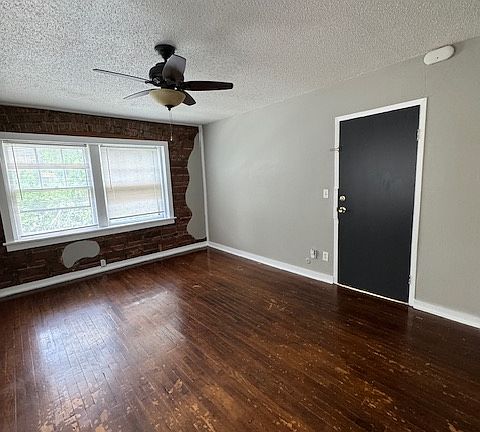 2nd image of 823 E 42nd St #2E