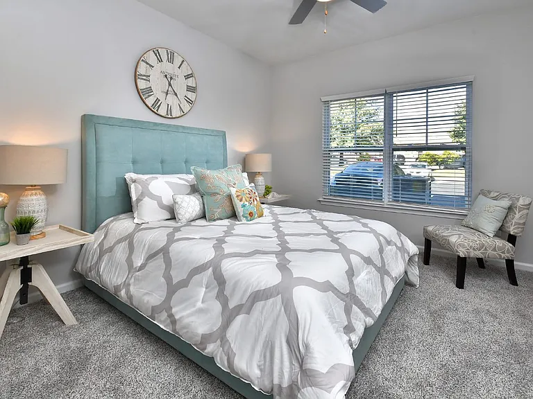 Grand Oaks Apartments — Photo 65