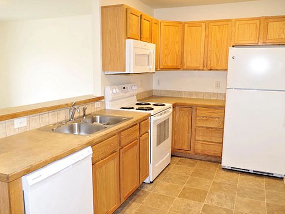 5th image of 106 S Ivy St #106