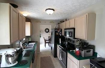 5th image of 1706 Harts View Dr