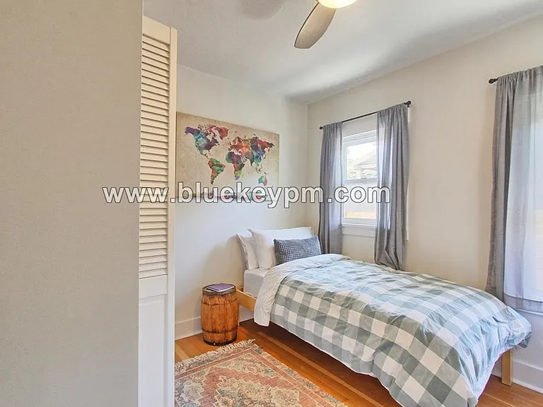 5271 NE 30th Ave — Photo 8