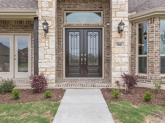 3rd image of 588 Southwestern Dr