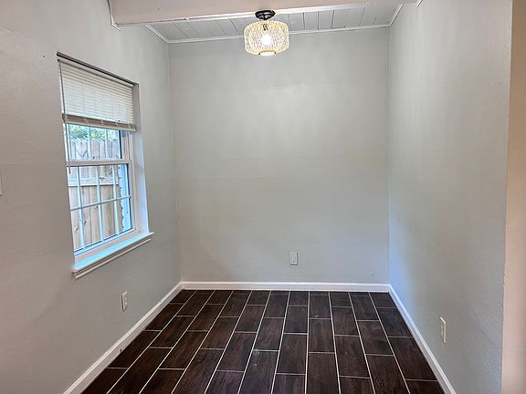 5th image of 109 Sylvan St #A