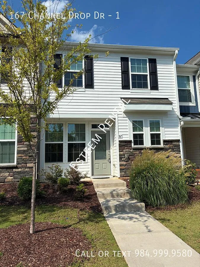 3 bed, 2.5 bath, 1580 sqft, $1,750 — Photo 1
