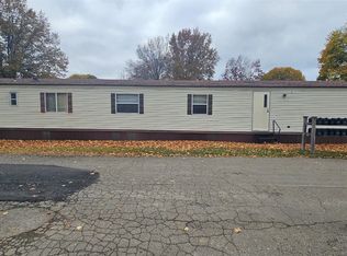 5220 Deepwood Ln, Erie, PA 16505
