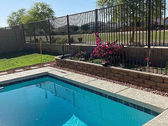 3rd image of 4324 W Alta Vista Rd