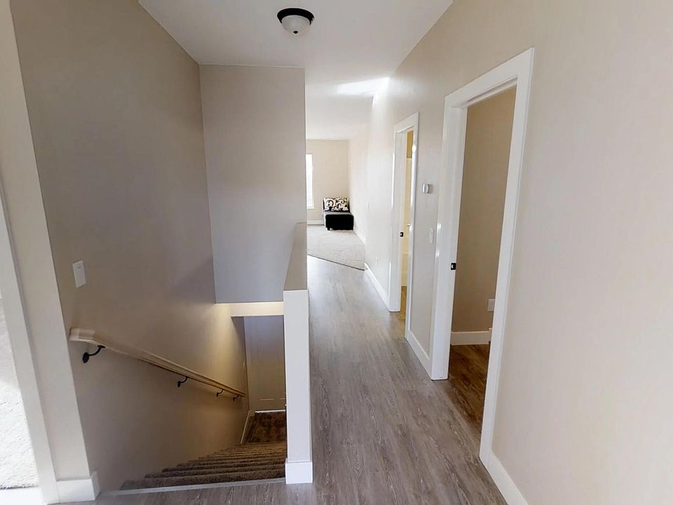 2nd image of 1074 Fir St