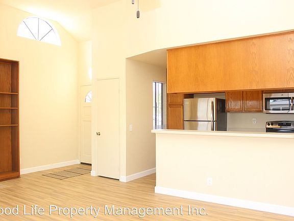 5th image of 4111 Iowa St APT 7
