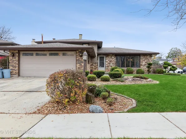 6201 Victoria Dr, Oak Forest, IL 60452