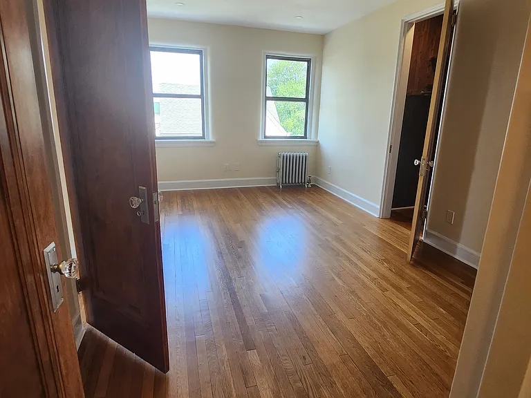 Drake Ave — Photo 3