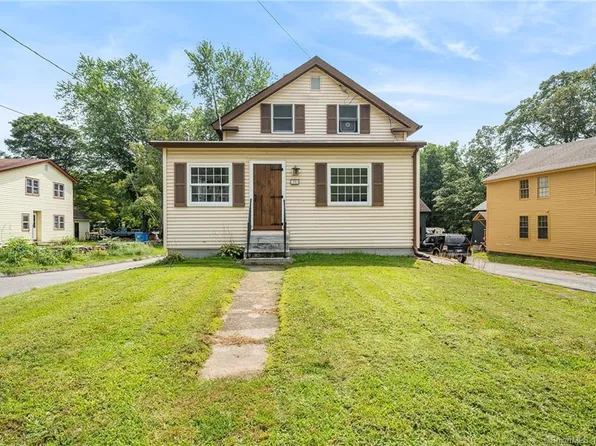 25 Hartford Road, Brooklyn, CT 06234