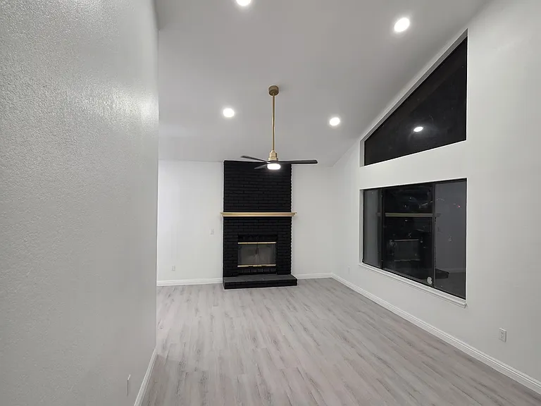 9848 Karen Ave — Photo 8